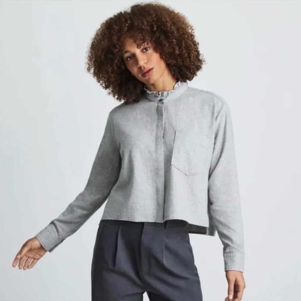 Everlane 100% Organic Cotton Light Gray Button-Down Shirt